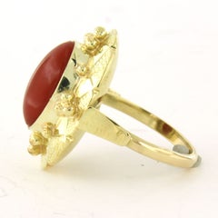 Ring with coral 14k yellow gold 6.7 grams