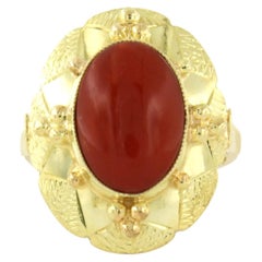 Ring with coral 14k yellow gold 6.7 grams