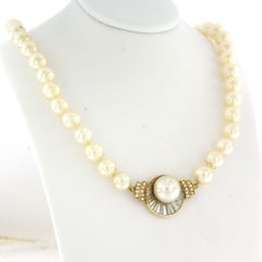 Pearl necklace with diamonds up to 2.00ct 18k gold and silver
