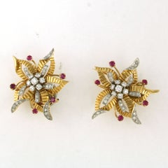 Retro double clip brooch with ruby and diamonds up to 1.40ct 18k gold, platinum