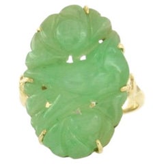 14k yellow gold ring set with jade – 6.2 grams - ring size U.S. 6.5 – EU. 17(53)