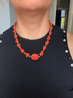 Necklace with coral - 18k gold - 50.8 grams - 42 cm long
