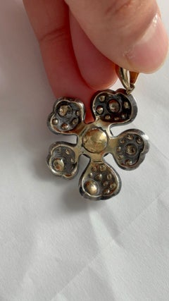 Flower head shape pendant with rose cut diamonds up to. 4.00ct 14k gold, silver