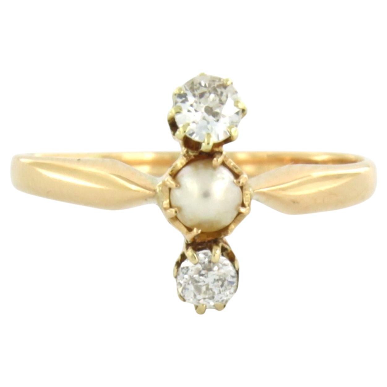 Ring mit Perle und Diamanten im Old-Mine-Schliff mit einem Gesamtgewicht von bis zu 0,30 Karat, 14-karätiges Gold