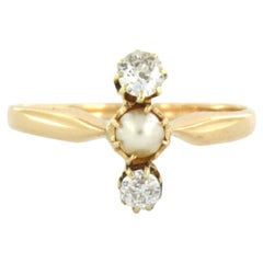 Ring with pearl and old mine cut diamonds up to diamonds up to 0.30ct 14k gold
