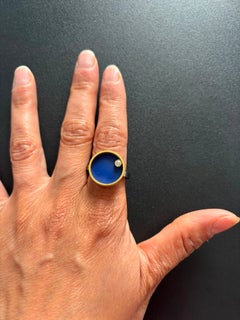 CARL DAU Bague avec émail bleu et diamant taille brillant Or 18k et acier
