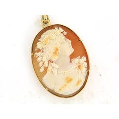 VICTORIAN 14k gold pendant with cameo - lady's portrait - 12.0 grams