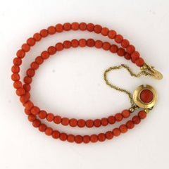 OLD DUTCH coral beaded bracelet with 14k yellow gold lock 14.2 grams