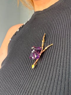 Brooch with amethyst and brilliant cut diamonds up to 0.10ct 18k gold 18.5 gram