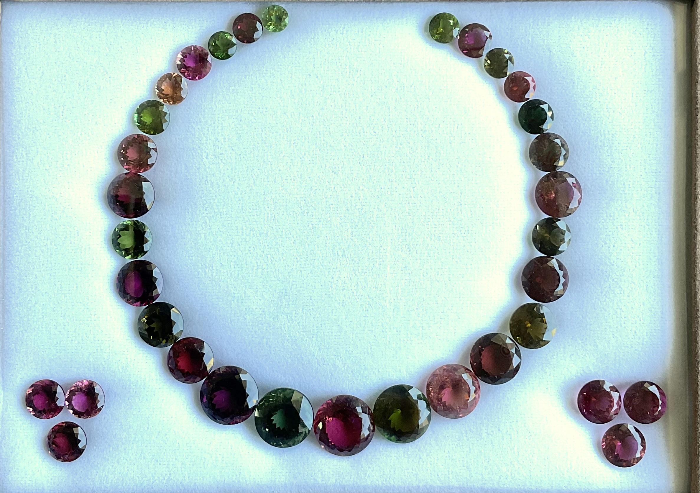 187.15 Karat Multi Turmalin Top-Qualität Fancy Layout für Schmuck natürlichen Edelstein

Edelstein - Multi-Turmalin
Gewicht - 187,15 ct
Größe - 7 bis 15 MM
Stück - 34
Form - Rundschliff

