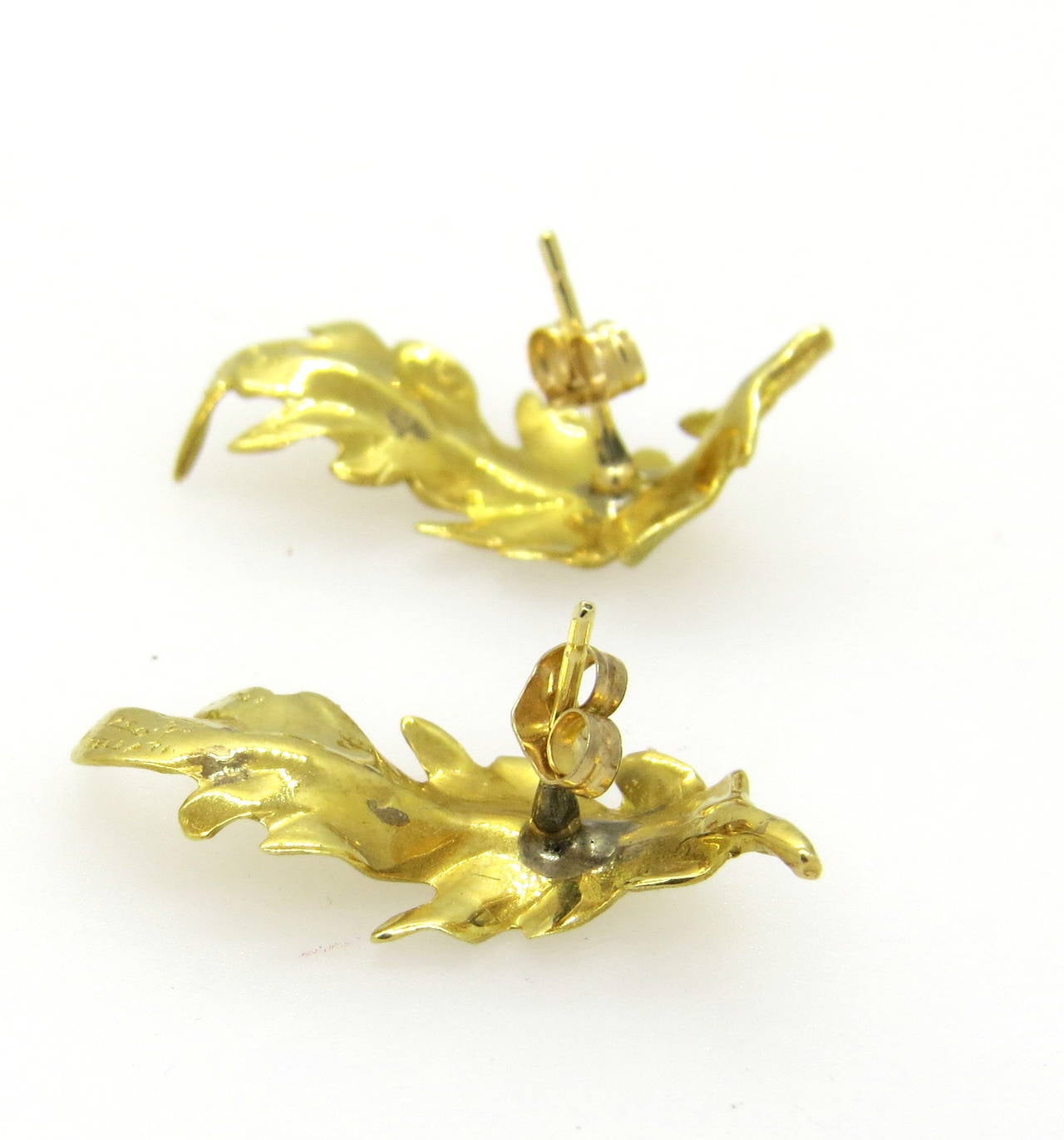 Mario Buccellati Gold Leaf Earrings In Excellent Condition In Lambertville, NJ