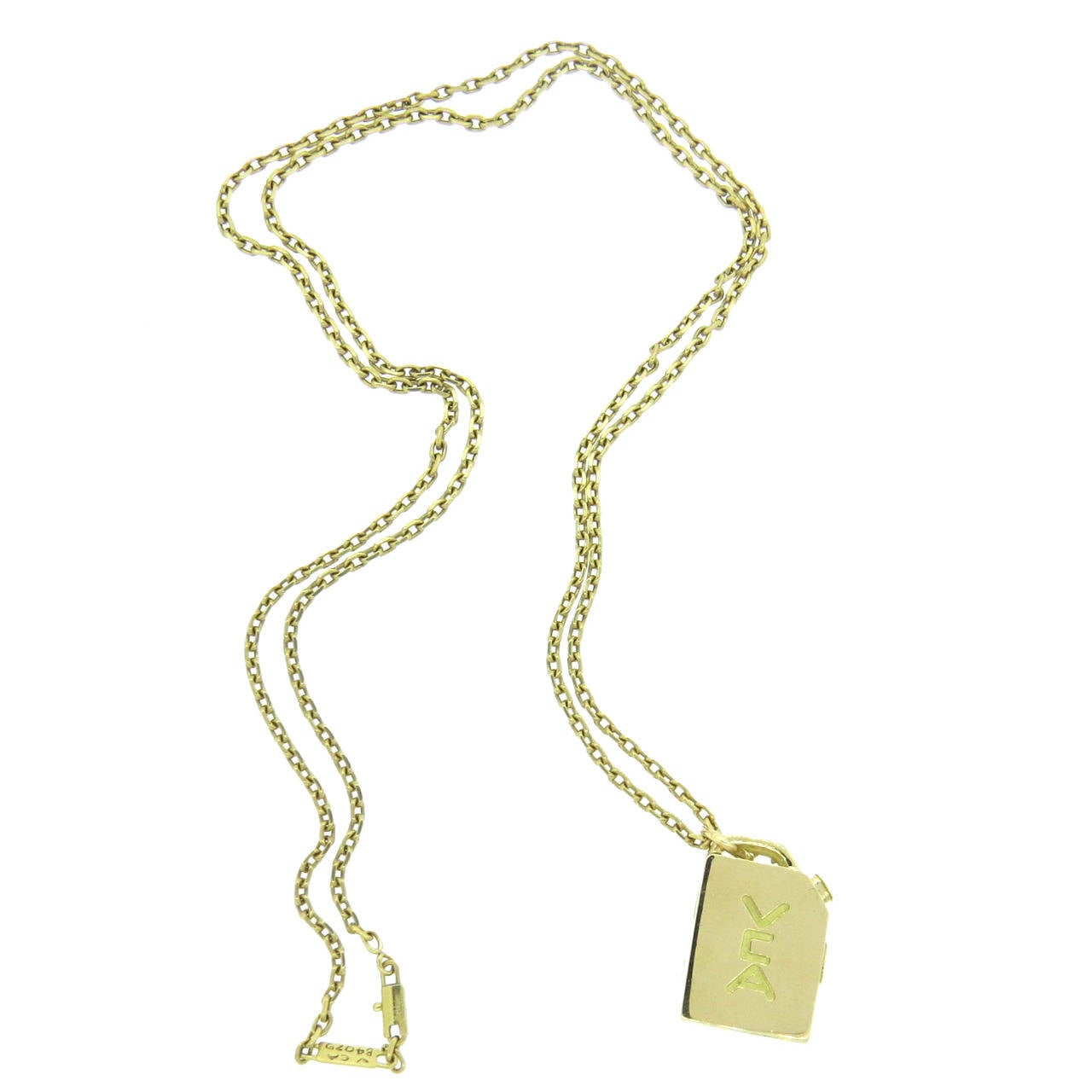 1970s Van Cleef & Arpels Gold Locket Pendant Necklace