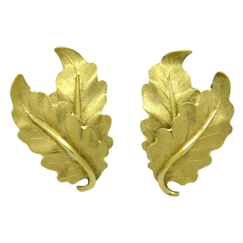 Large Buccellati Gold Leaf Motif Earrings at 1stDibs