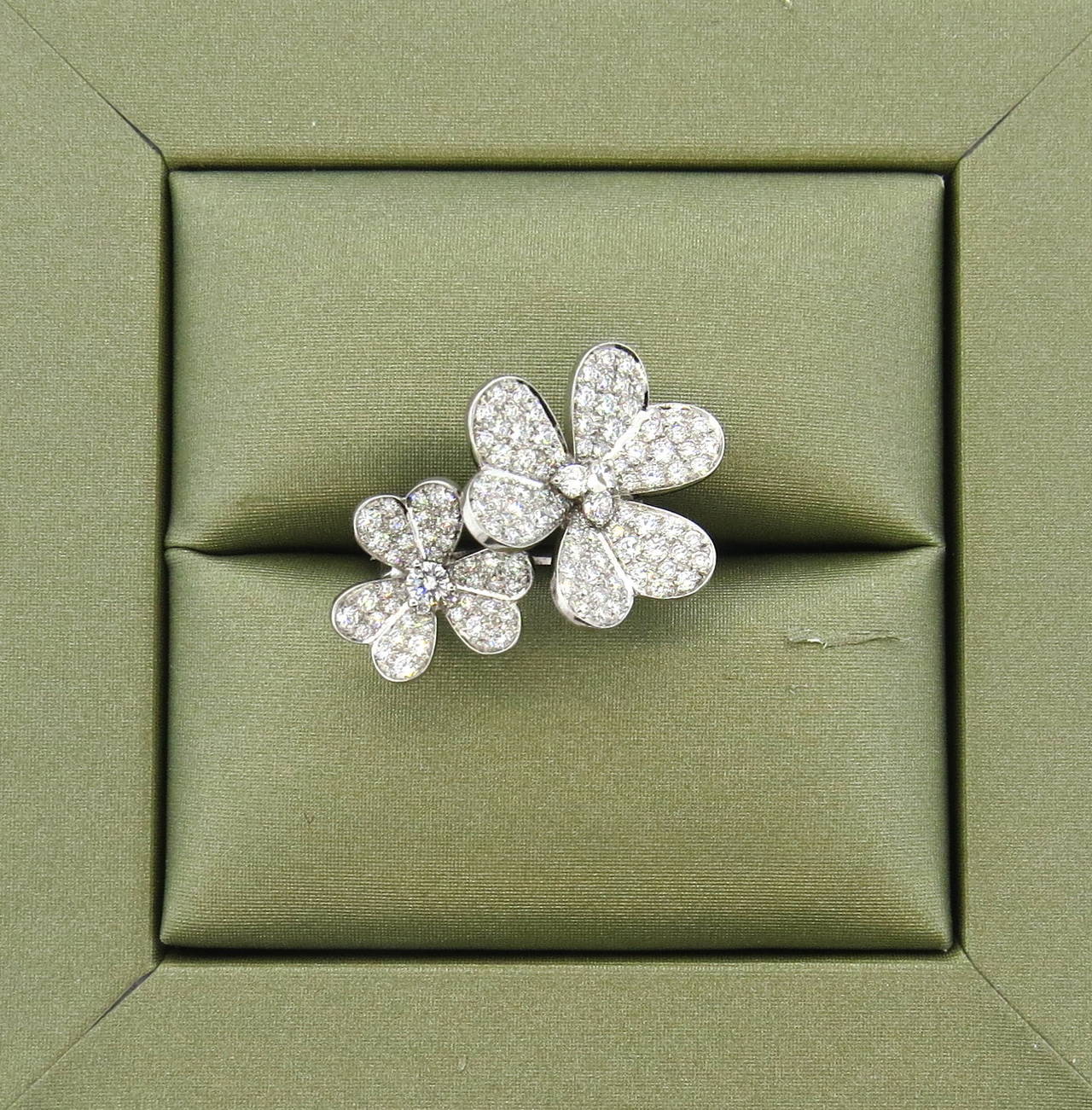 Women's Van Cleef & Arpels Frivole Between the Fingers Diamond Gold Flower Ring