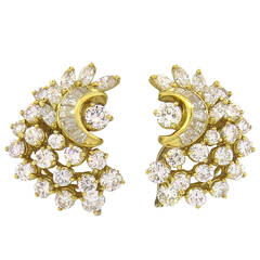 Impressive Diamond Gold Earrings