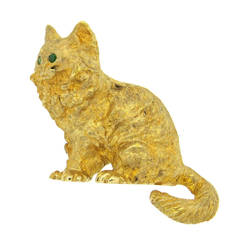 Whimsical Emerald Gold Cat Brooch