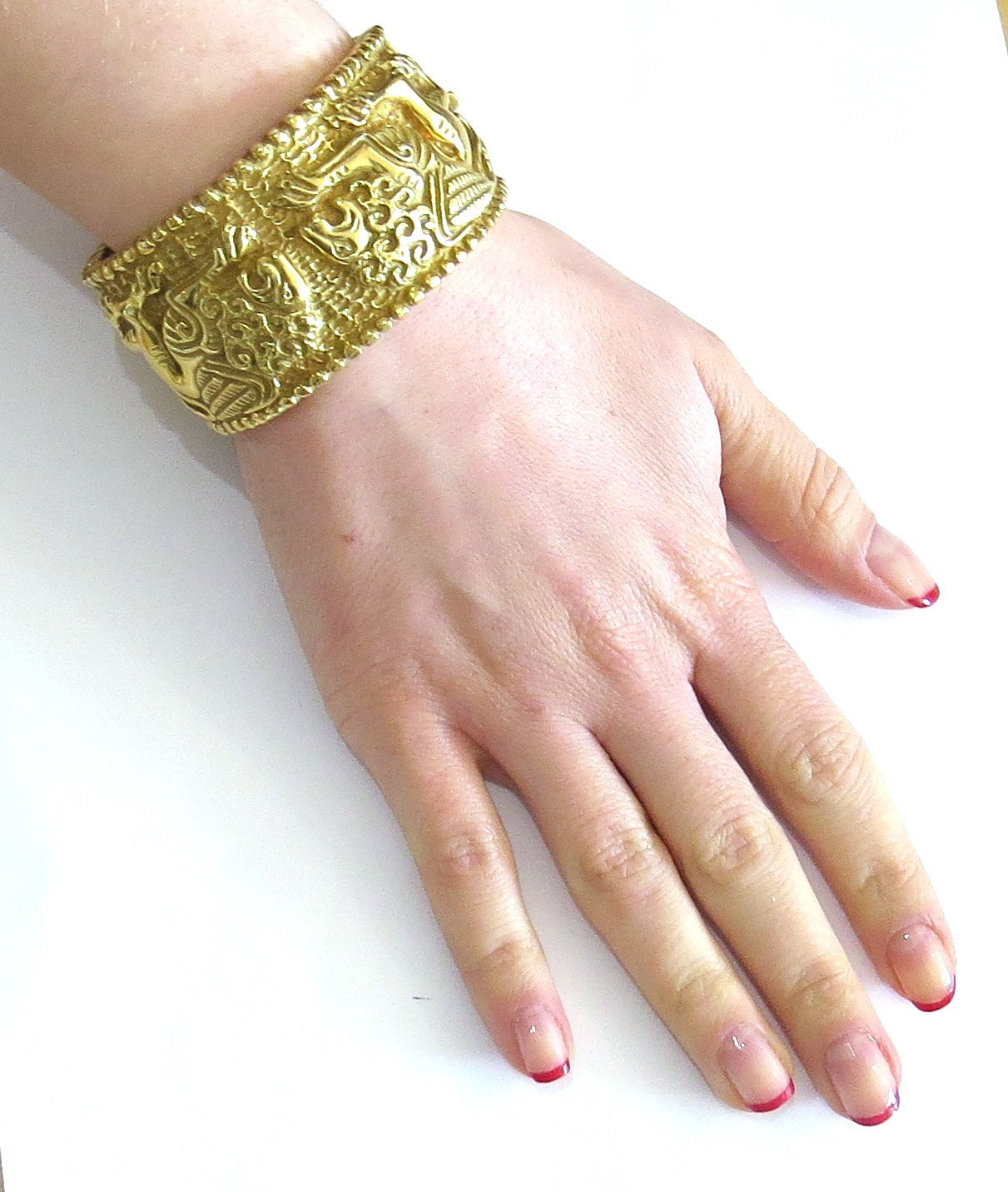 Modern Impressive Gold Lion Bracelet by Robert Wander for Winc