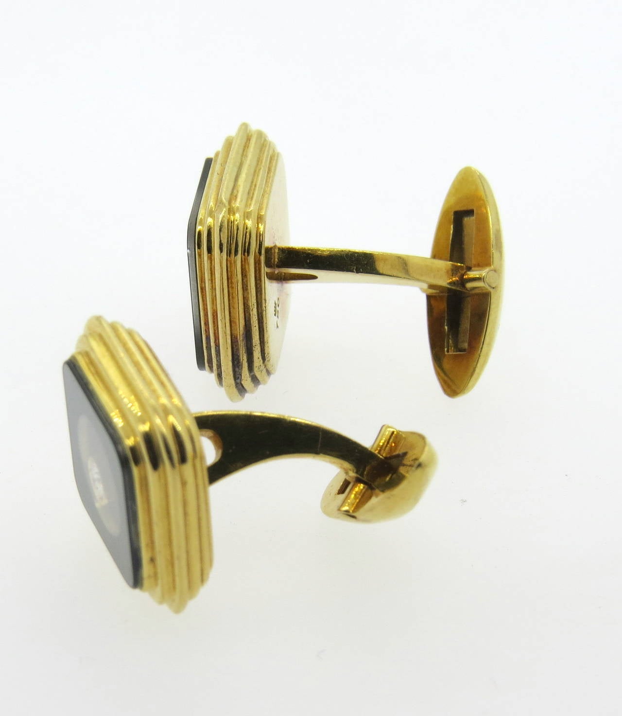 Floating Diamond Gold Cufflinks In Excellent Condition In Lambertville, NJ