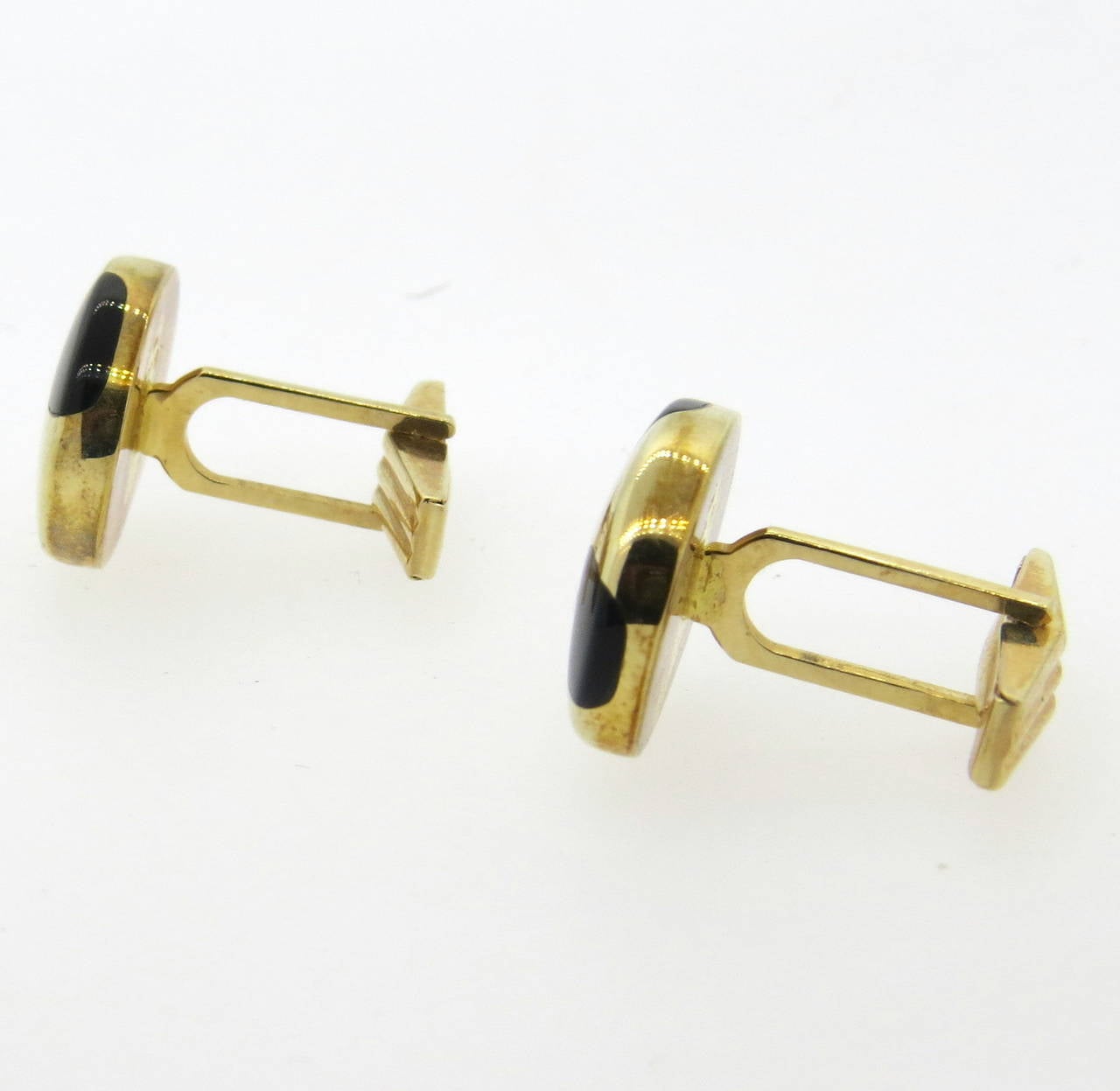 Onyx Inlay Gold Oval Cufflinks In Excellent Condition In Lambertville, NJ