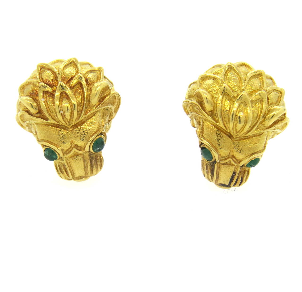 David Webb Cabochon Emerald Gold Lion Cufflinks 1