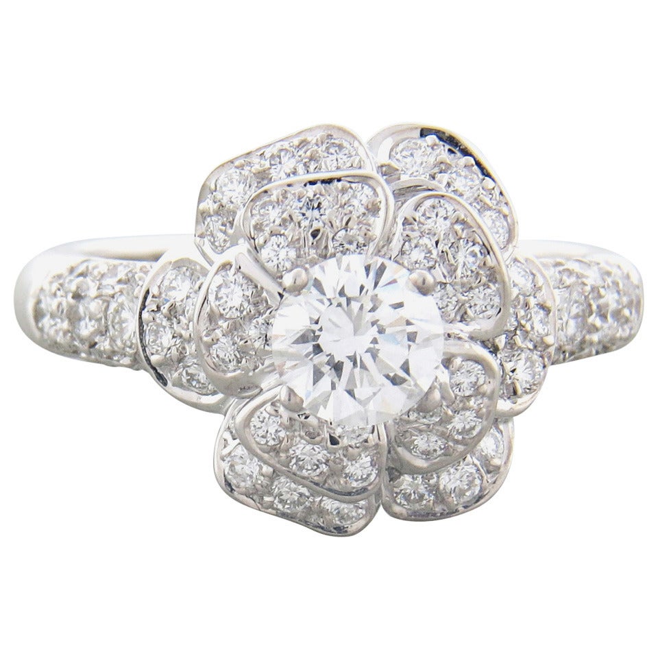 26153 Chanel Camellia 18k White Gold Floral Circle Charm Link