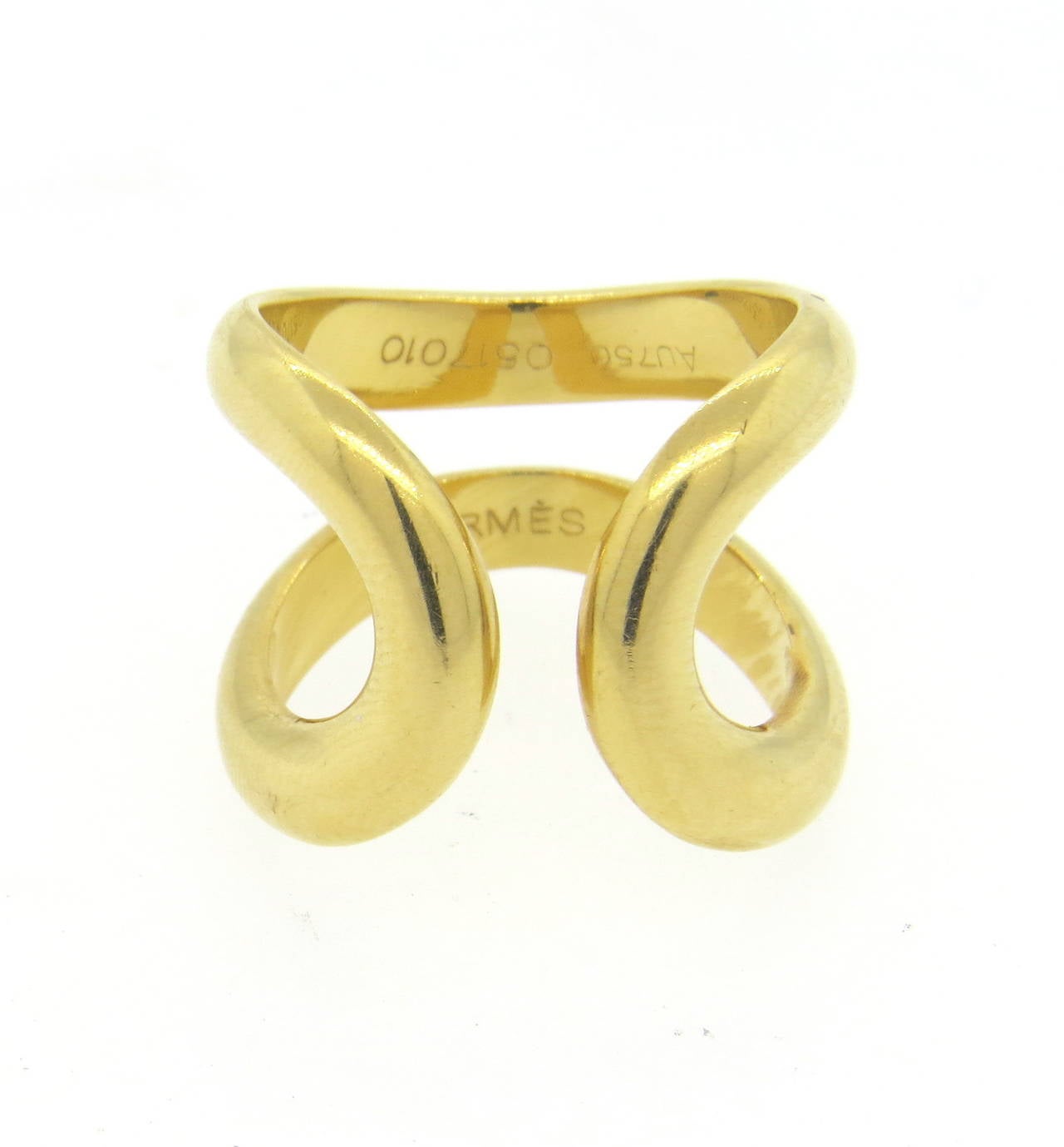Hermes Wide Gold Ring In Excellent Condition In Lambertville, NJ