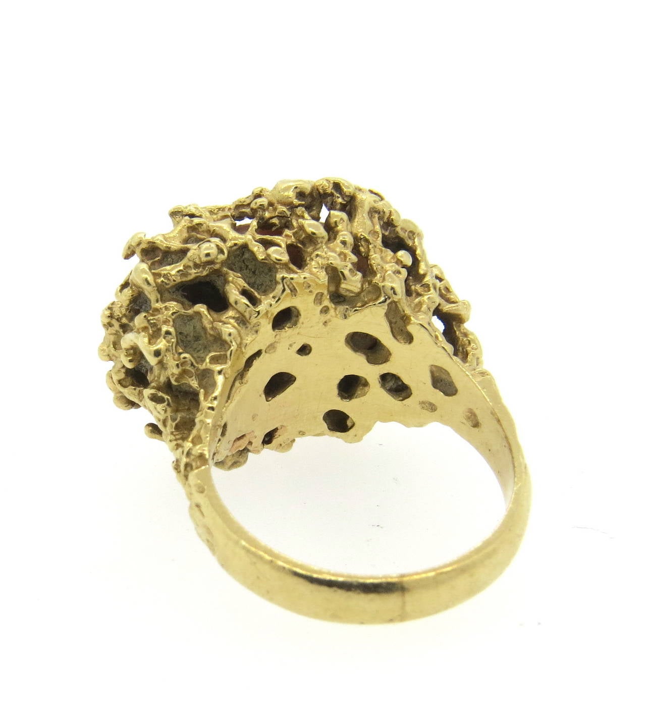 1970s Coral Gold Ring In Excellent Condition In Lambertville, NJ