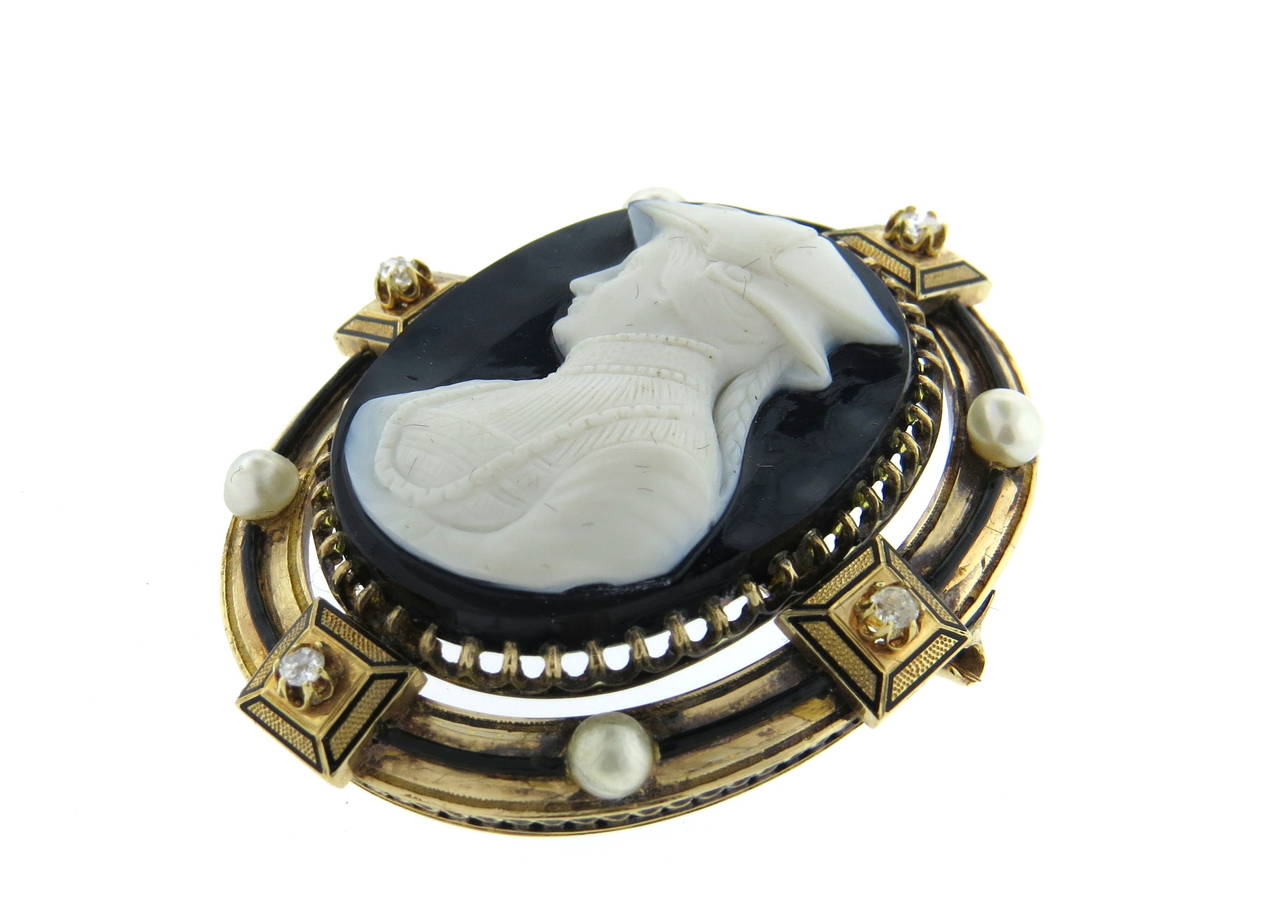 Fine Antique Gold Natural Pearl Hardstone Cameo Diamond Brooch In Excellent Condition In Lambertville, NJ