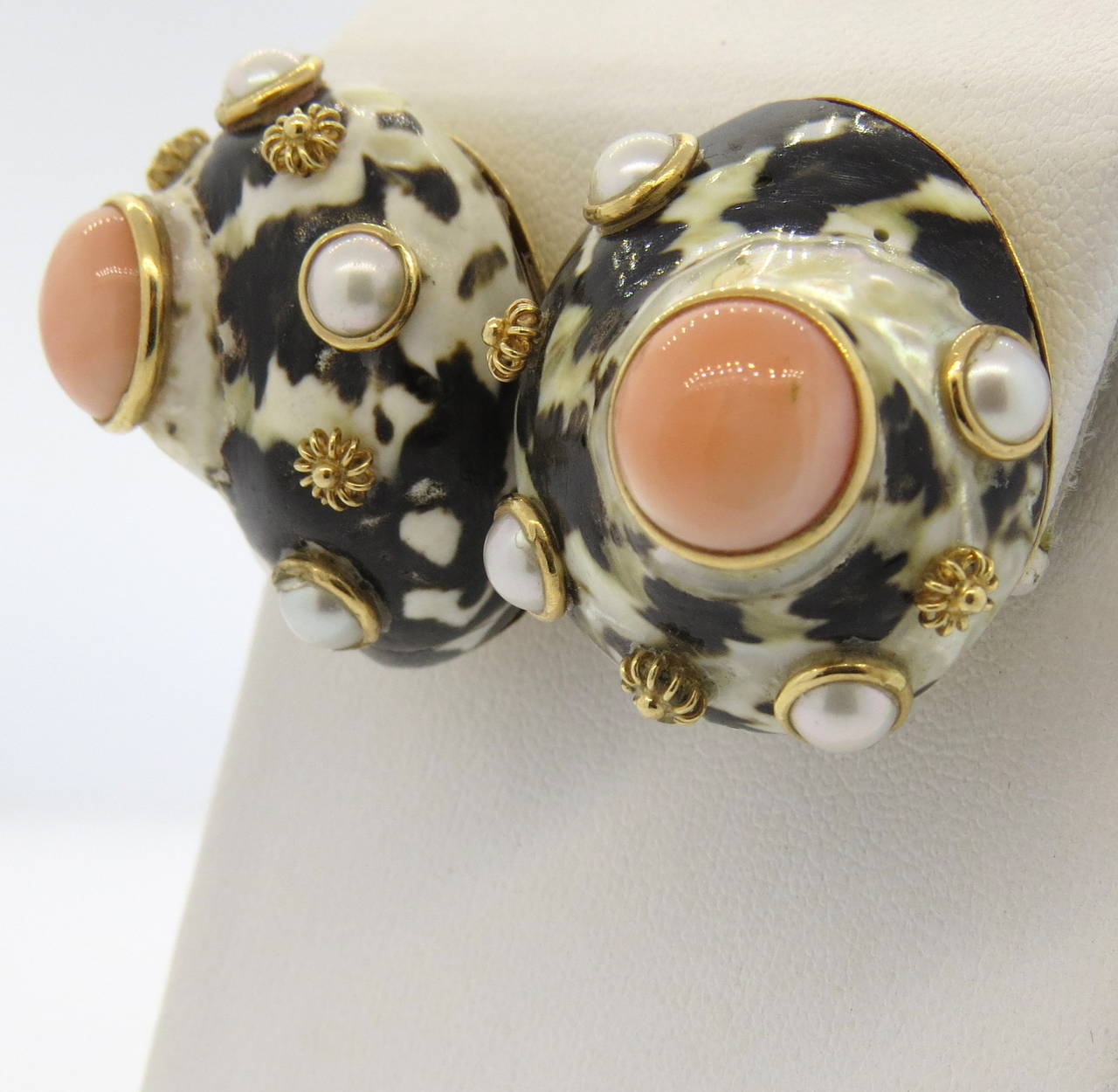 Impressive Maz Shell Coral Pearl Gold Earrings In Excellent Condition In Lambertville, NJ