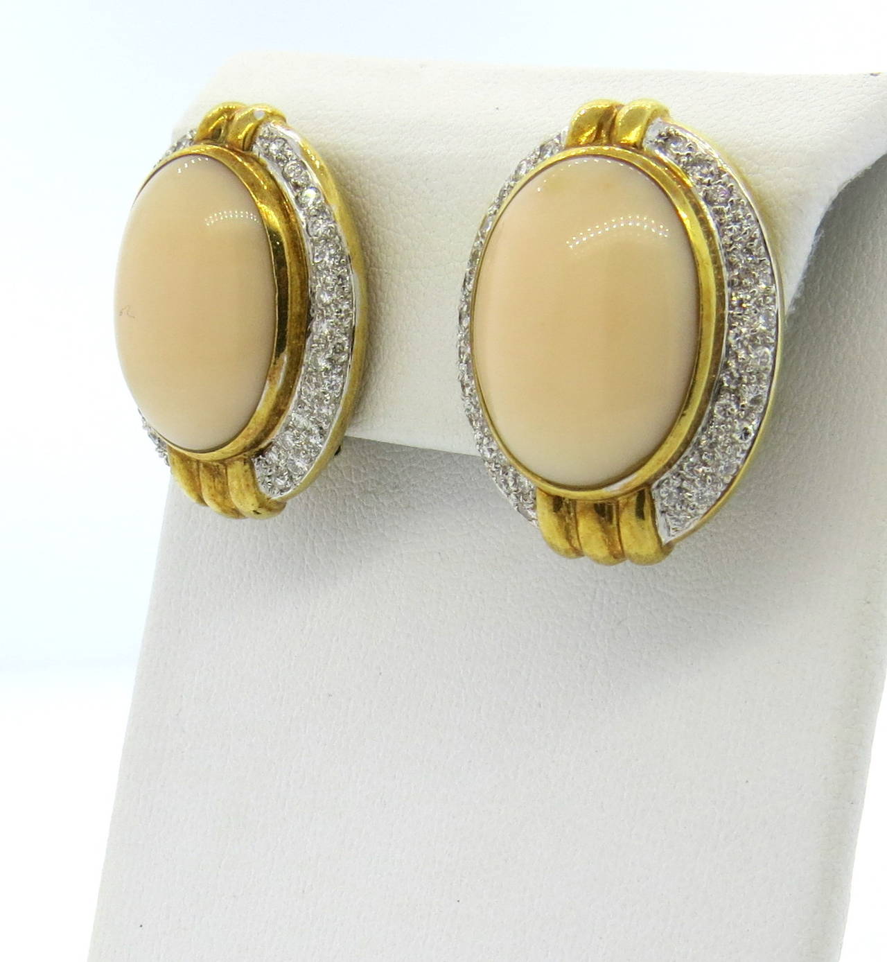 1960s Diamond Angel Skin Coral Gold Earrings In Excellent Condition In Lambertville, NJ