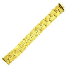 1960s Italian Gold Intertwining Circle Link Bracelet