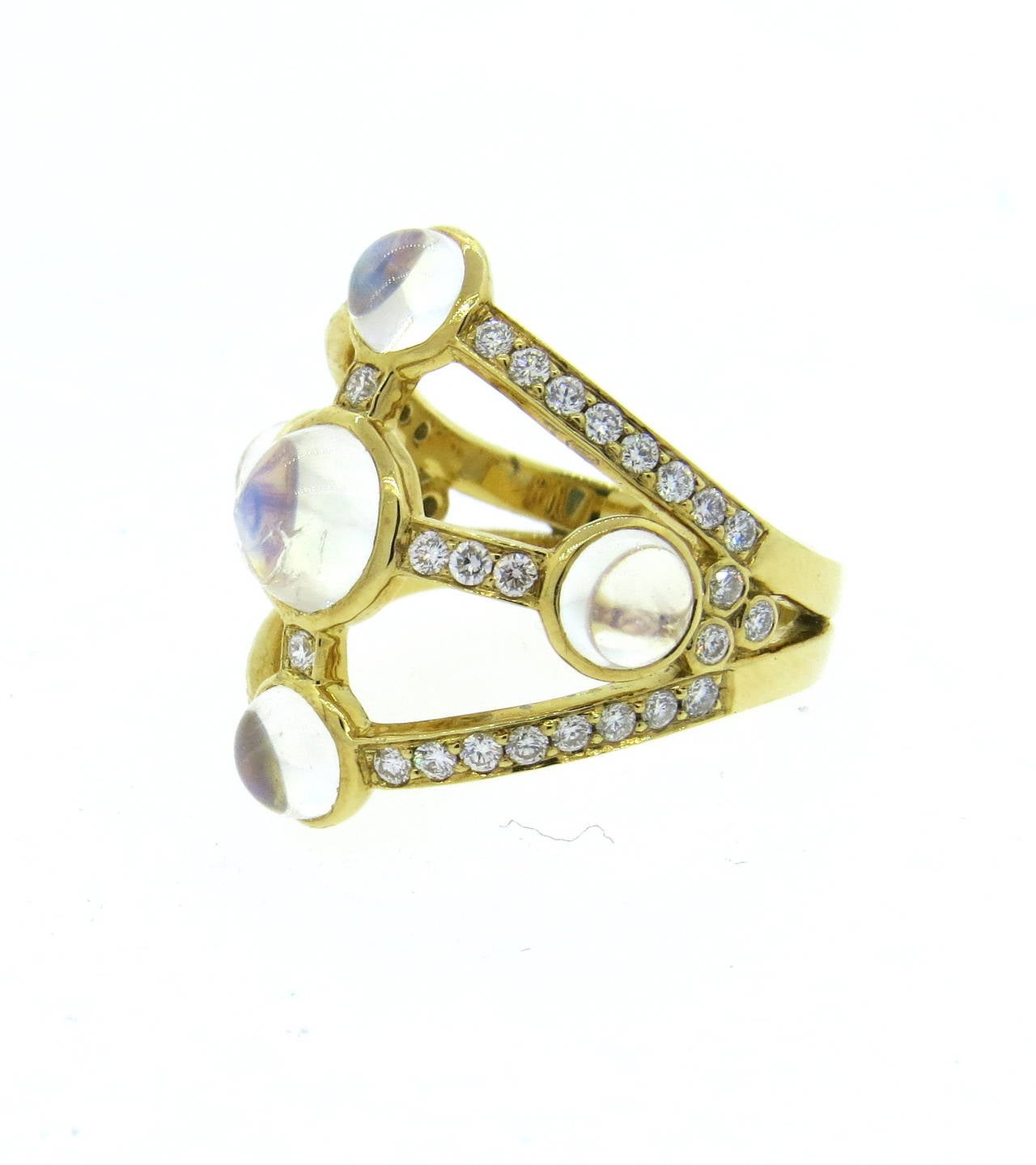 Temple St. Clair Diamond Moonstone Gold Ring In New Condition In Lambertville, NJ