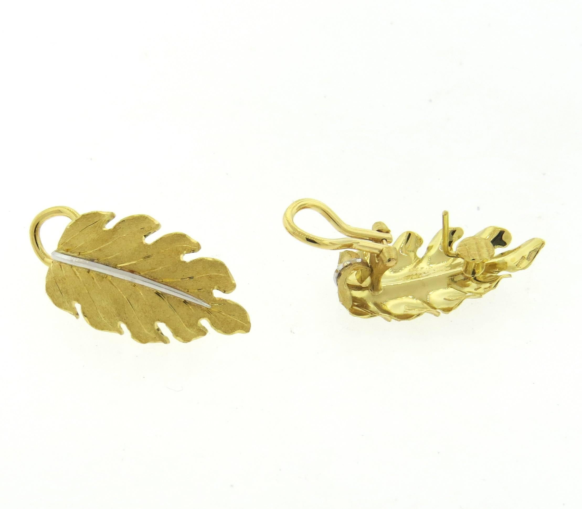 Classic Buccellati Gold Leaf Earrings  In New Condition In Lambertville, NJ