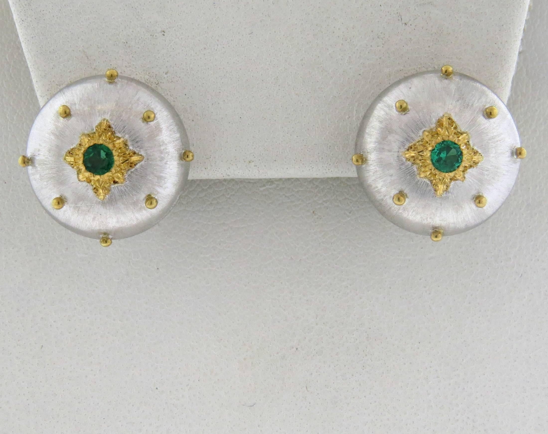 Buccellati Emerald Gold Button Earrings In Excellent Condition In Lambertville, NJ