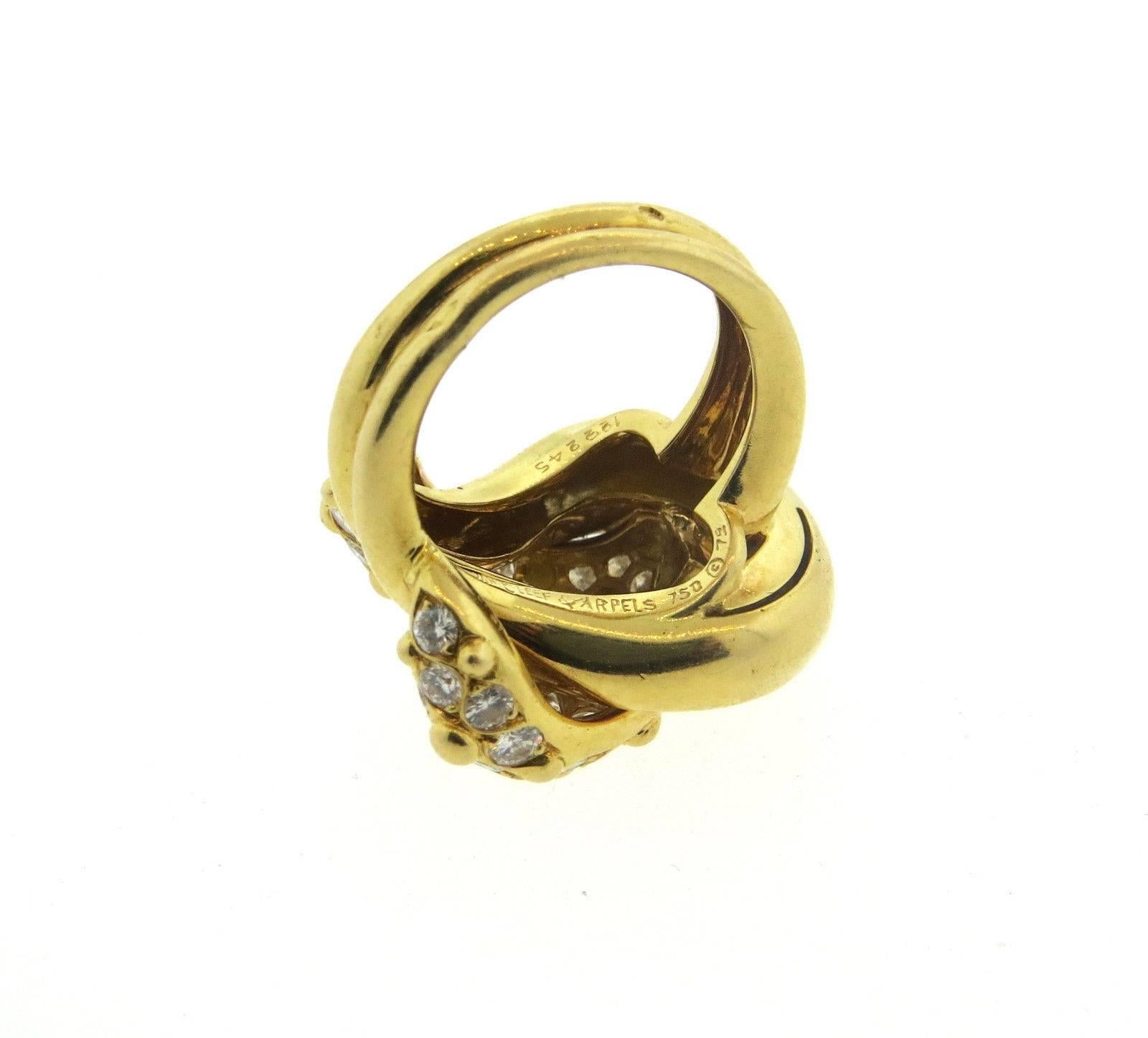 Women's Van Cleef & Arpels Diamond Gold Knot Ring For Sale