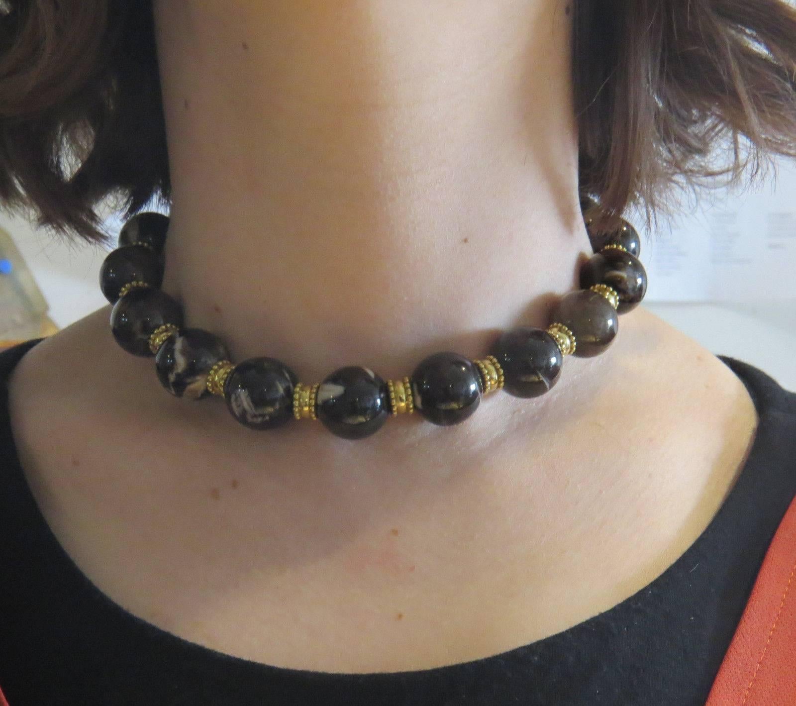 Elizabeth Gage Agate Bead Gold Necklace In Excellent Condition In Lambertville, NJ