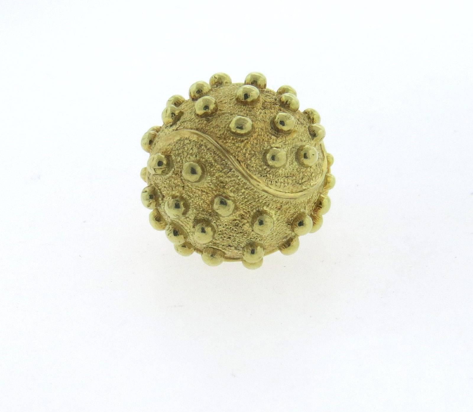 David Webb Large Gold Dome Ring In Excellent Condition In Lambertville, NJ