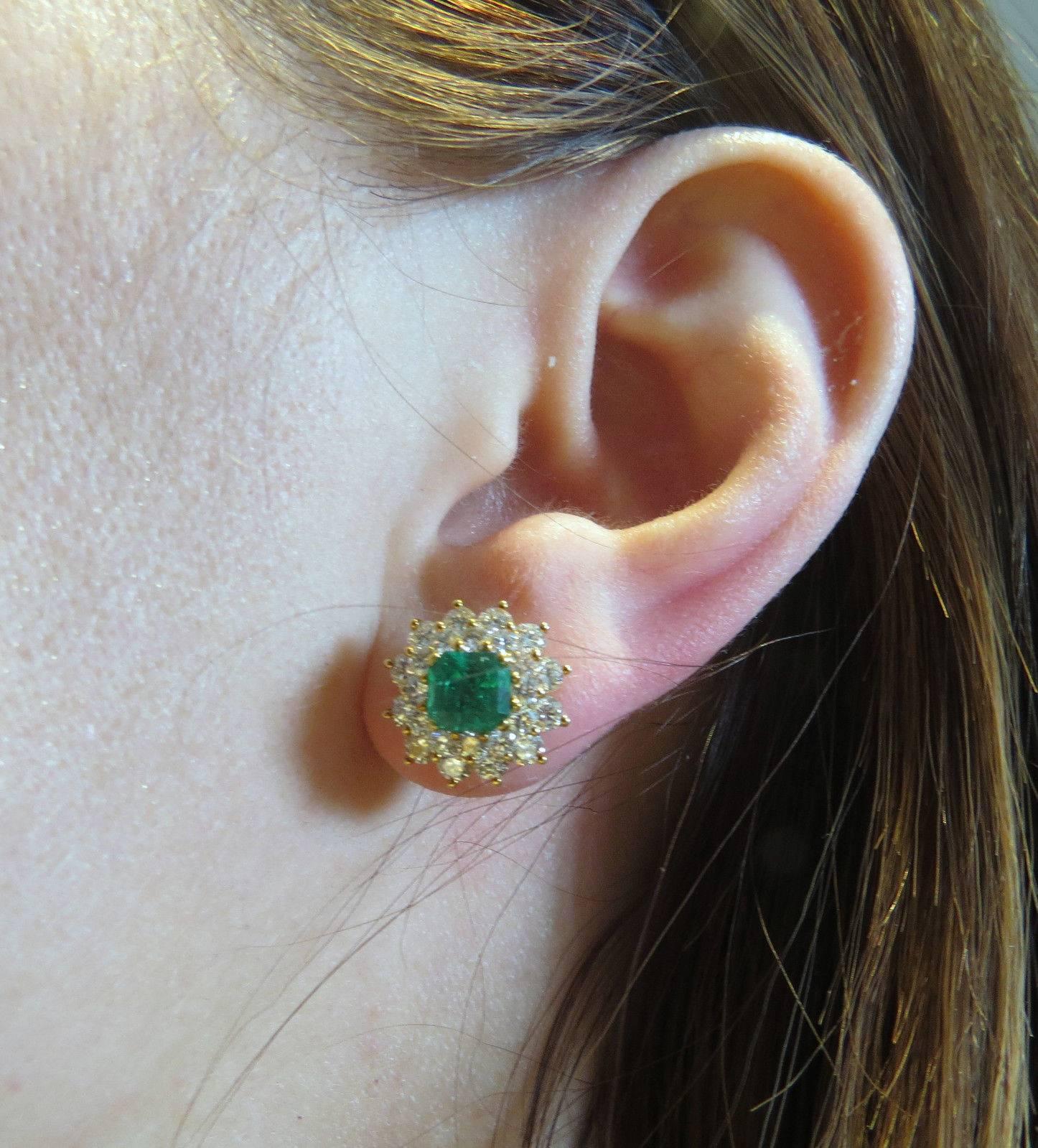 Women's or Men's Tiffany & Co. Emerald Diamond Gold Earrings