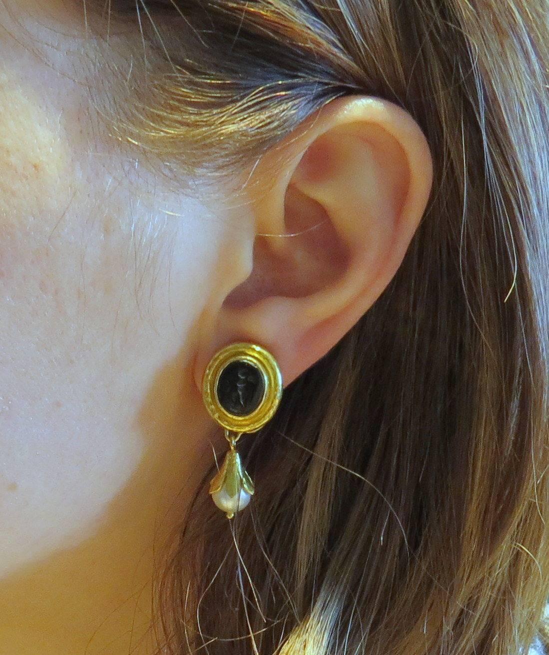 Women's Elizabeth Locke Intaglio Venetian Glass Pearl Drop Gold Day Night Earrings