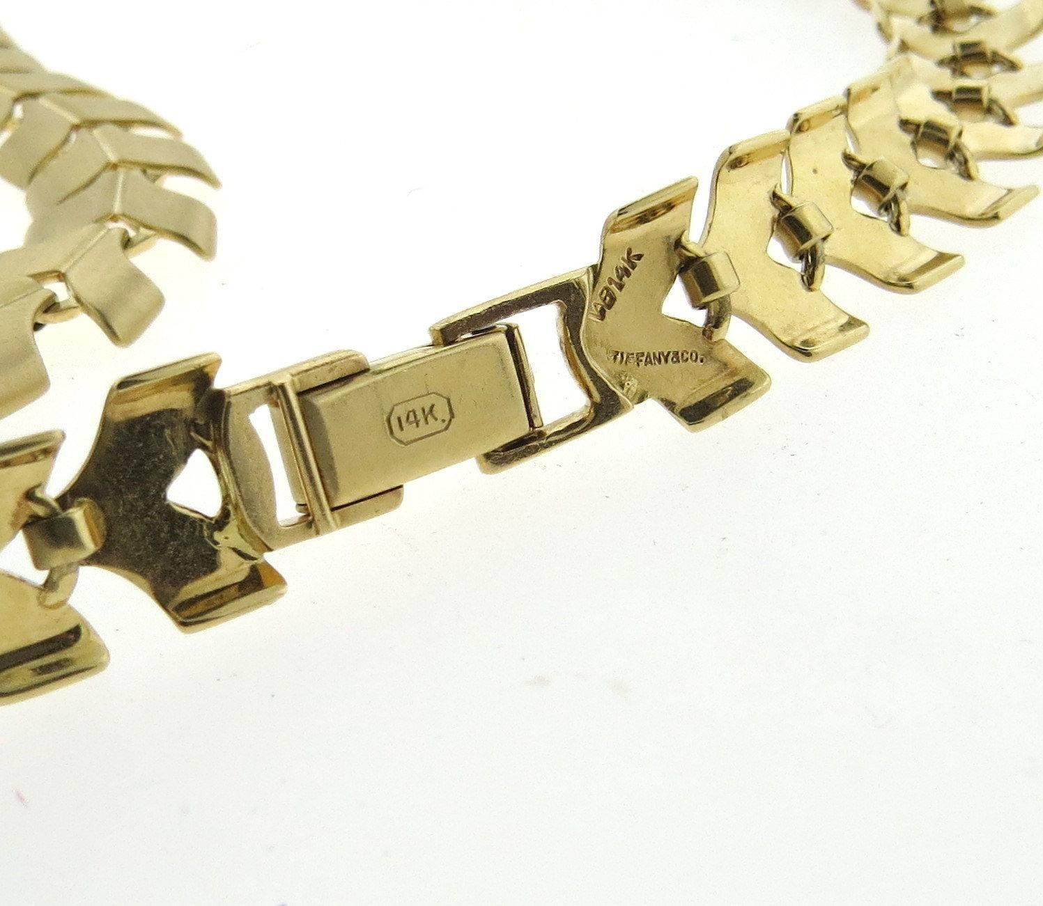 Tiffany & Co. Mid Century Gold Link Necklace and Bracelet Suite In Excellent Condition In Lambertville, NJ