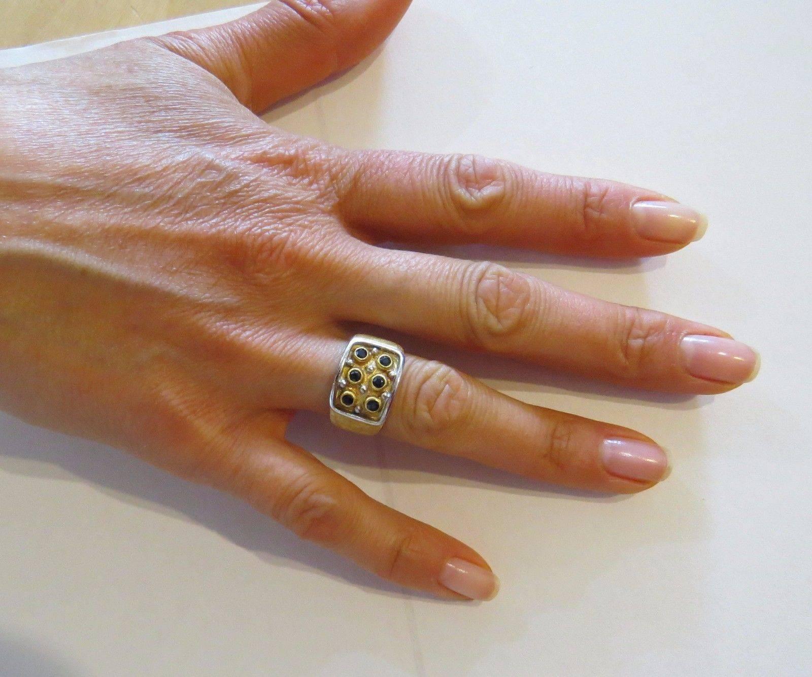 Buccellati Sapphire Gold Split Shank Ring In Excellent Condition In Lambertville, NJ