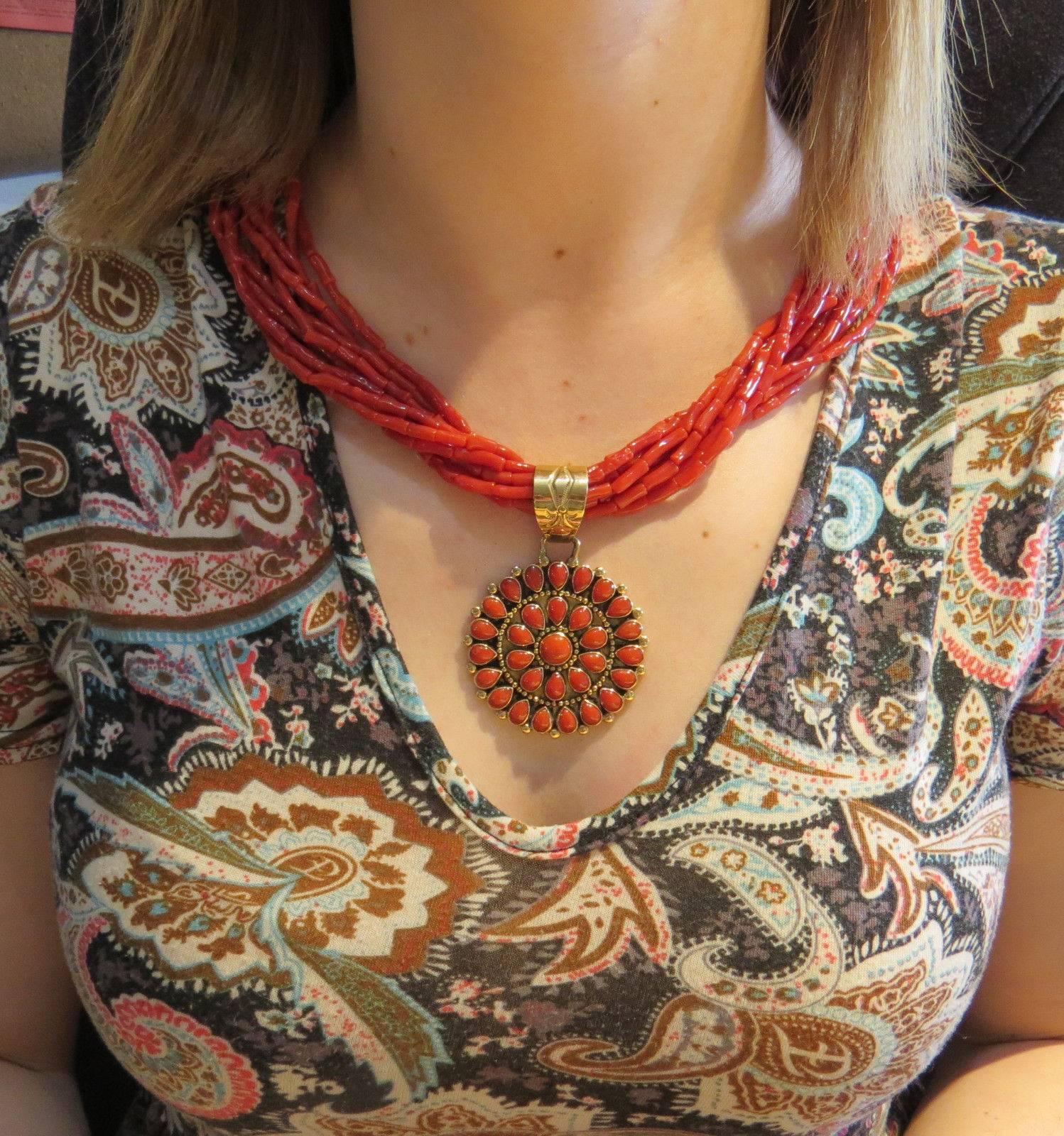 Ernest Roy Begay Navajo Native American Coral Gold Pendant Necklace In Excellent Condition In Lambertville, NJ