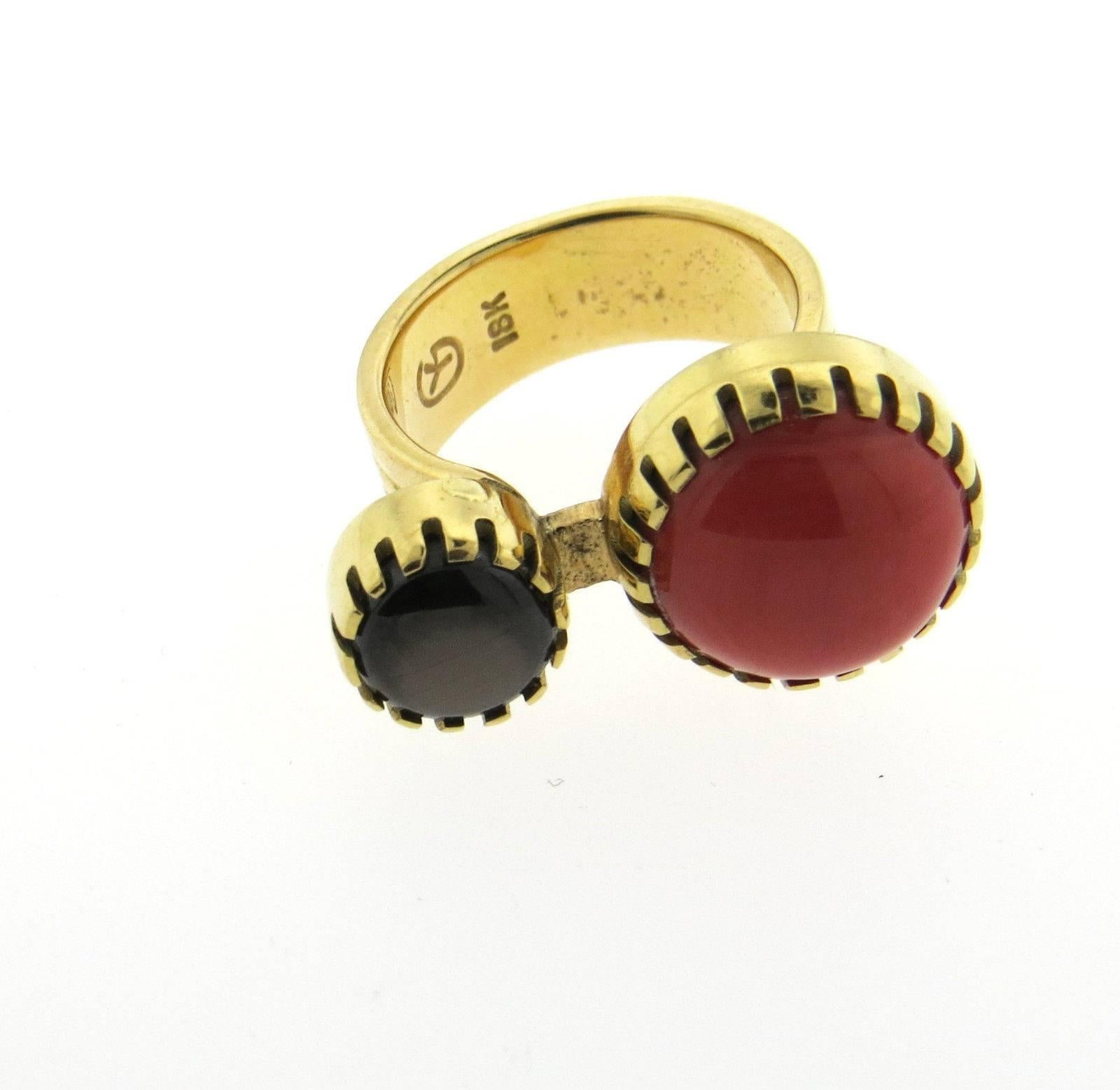 Native American Gail Bird and Yazzie Johnson Navajo Coral Sapphire Gold Ring In Excellent Condition In Lambertville, NJ