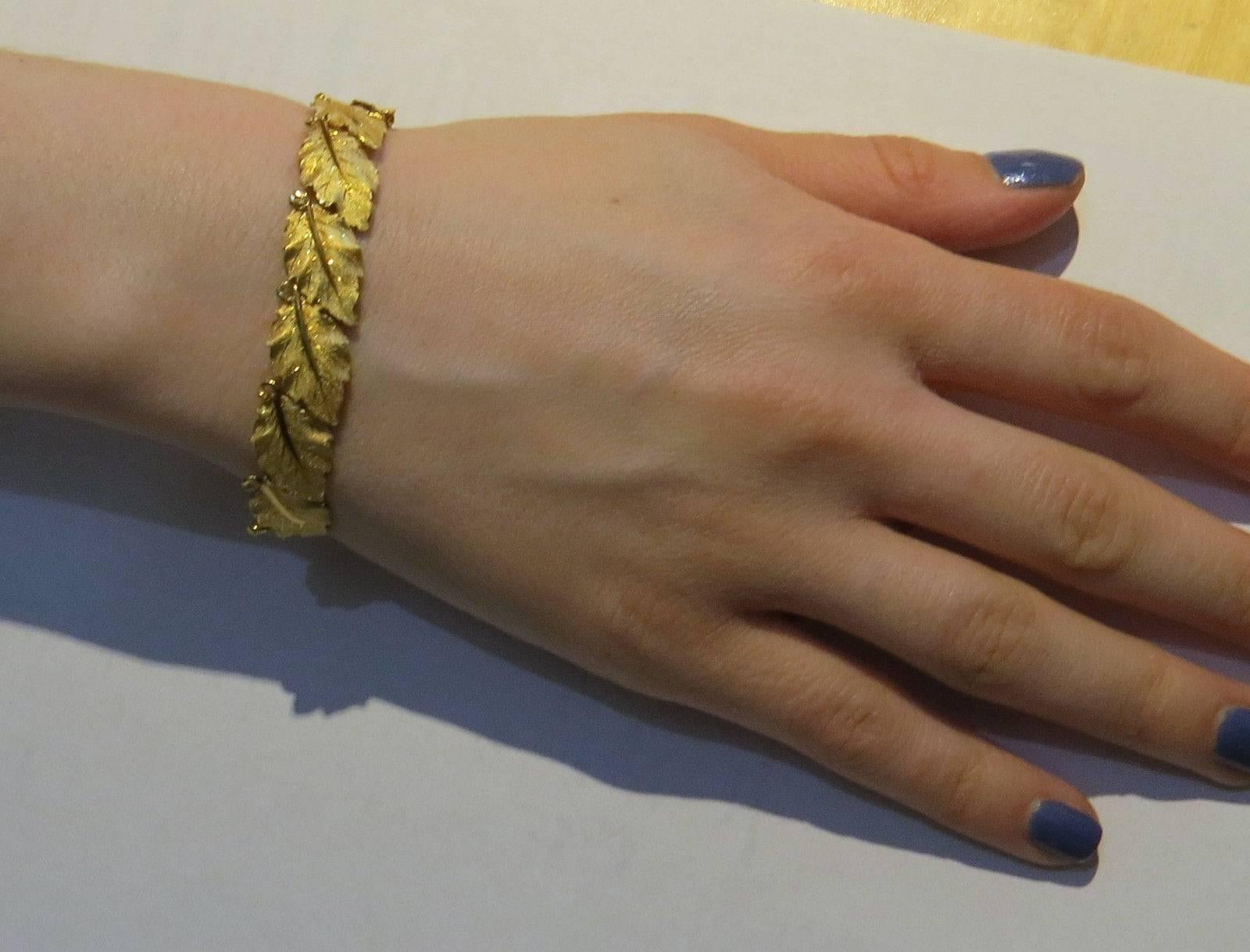 Buccellati Klassisches Blattgold-Armband im Zustand „Hervorragend“ in Lambertville, NJ
