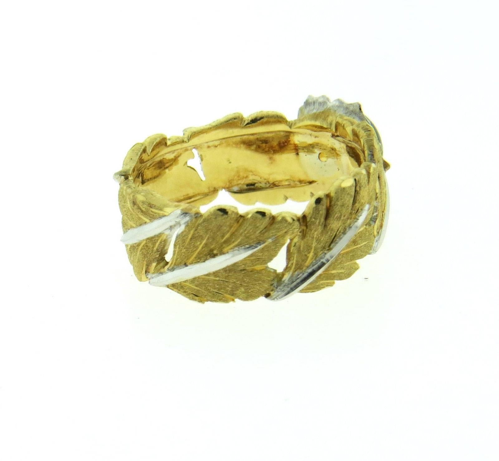 Buccellati Gold Malachite Leaf Motif Band Ring In Excellent Condition In Lambertville, NJ