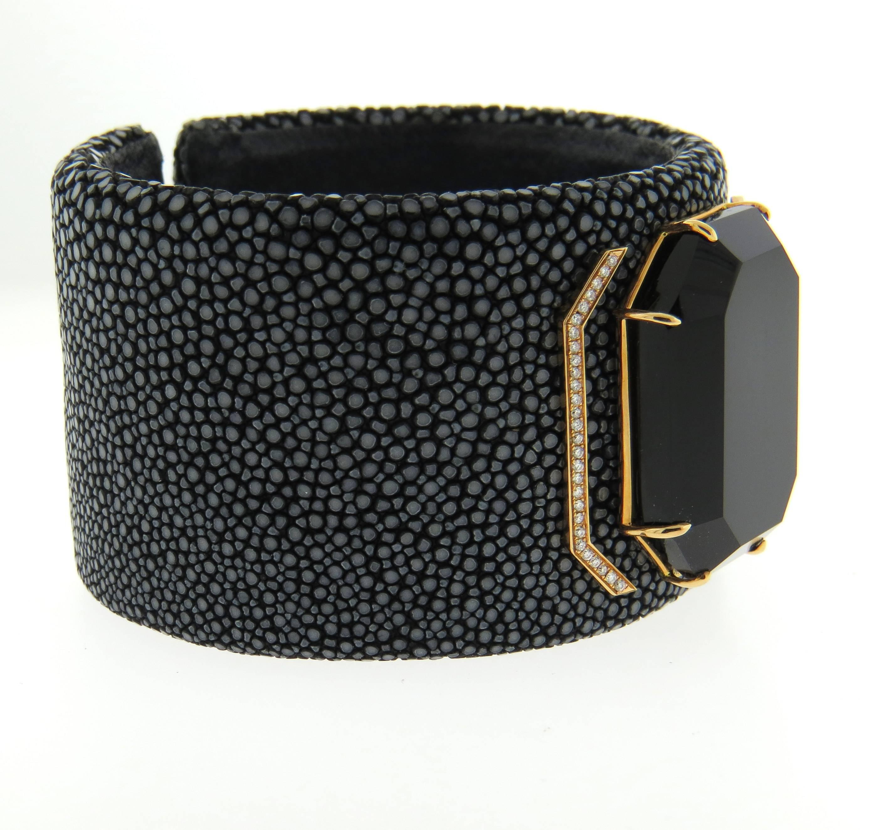 Ivanka Trump Stingray Black Onyx Diamond Gold Cuff Bracelet  In New Condition In Lambertville, NJ