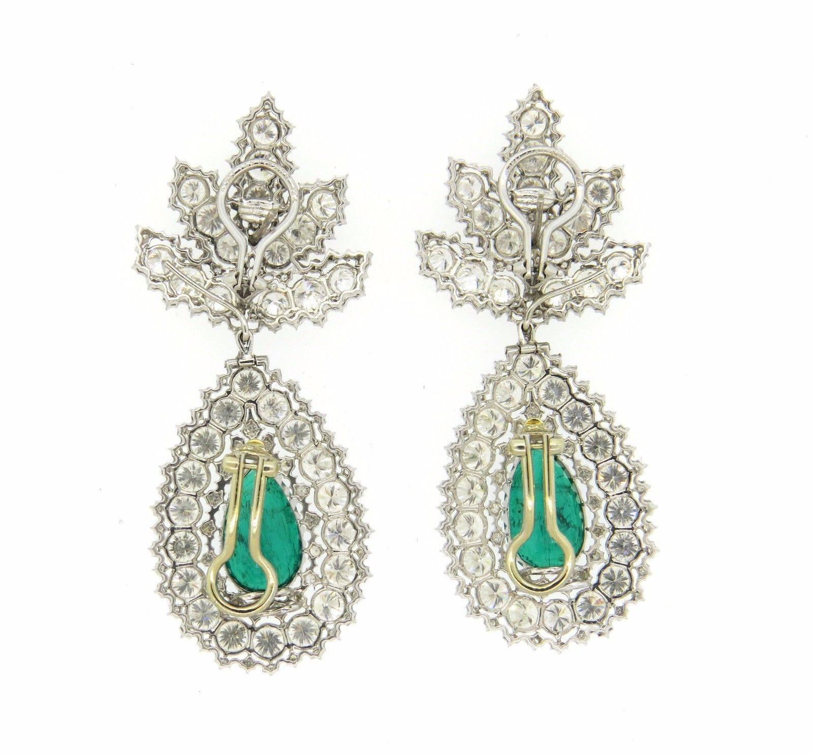 Buccellati Important Emerald Diamond Gold Leaf Drop Day Night Earrings In Excellent Condition In Lambertville, NJ