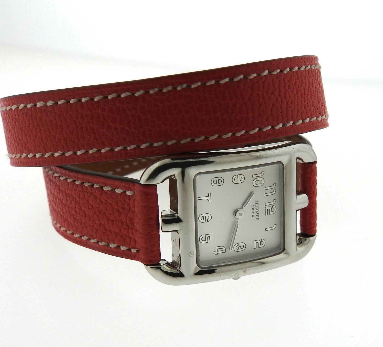 METAL	Stainless Steel 
MEASUREMENTS	Case measures 23mm excl crown x 32mm lug tip to lug tip . Band is 14 1/2