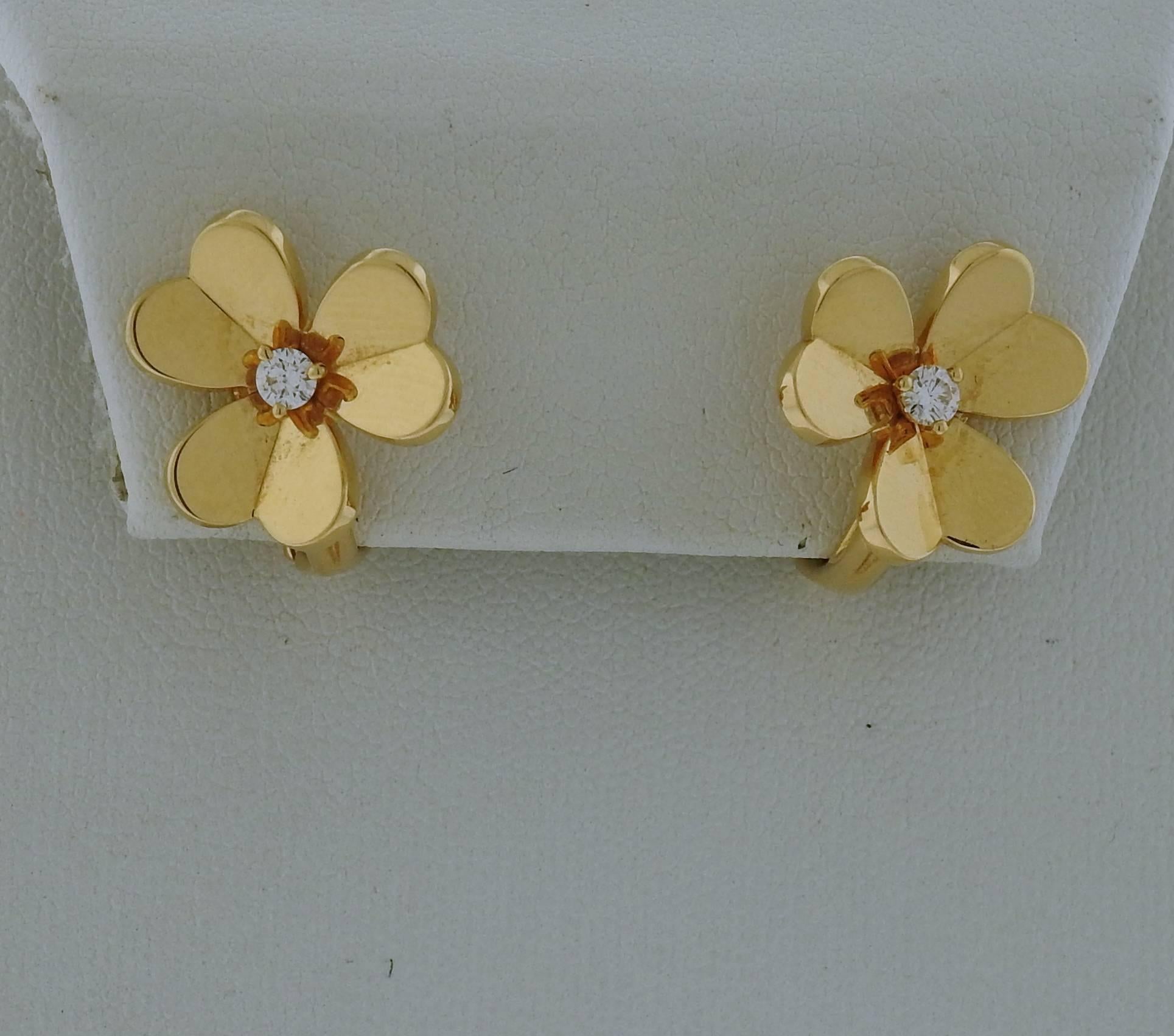 Van Cleef & Arpels Frivole Diamond Gold Flower Earrings  In Excellent Condition In Lambertville, NJ