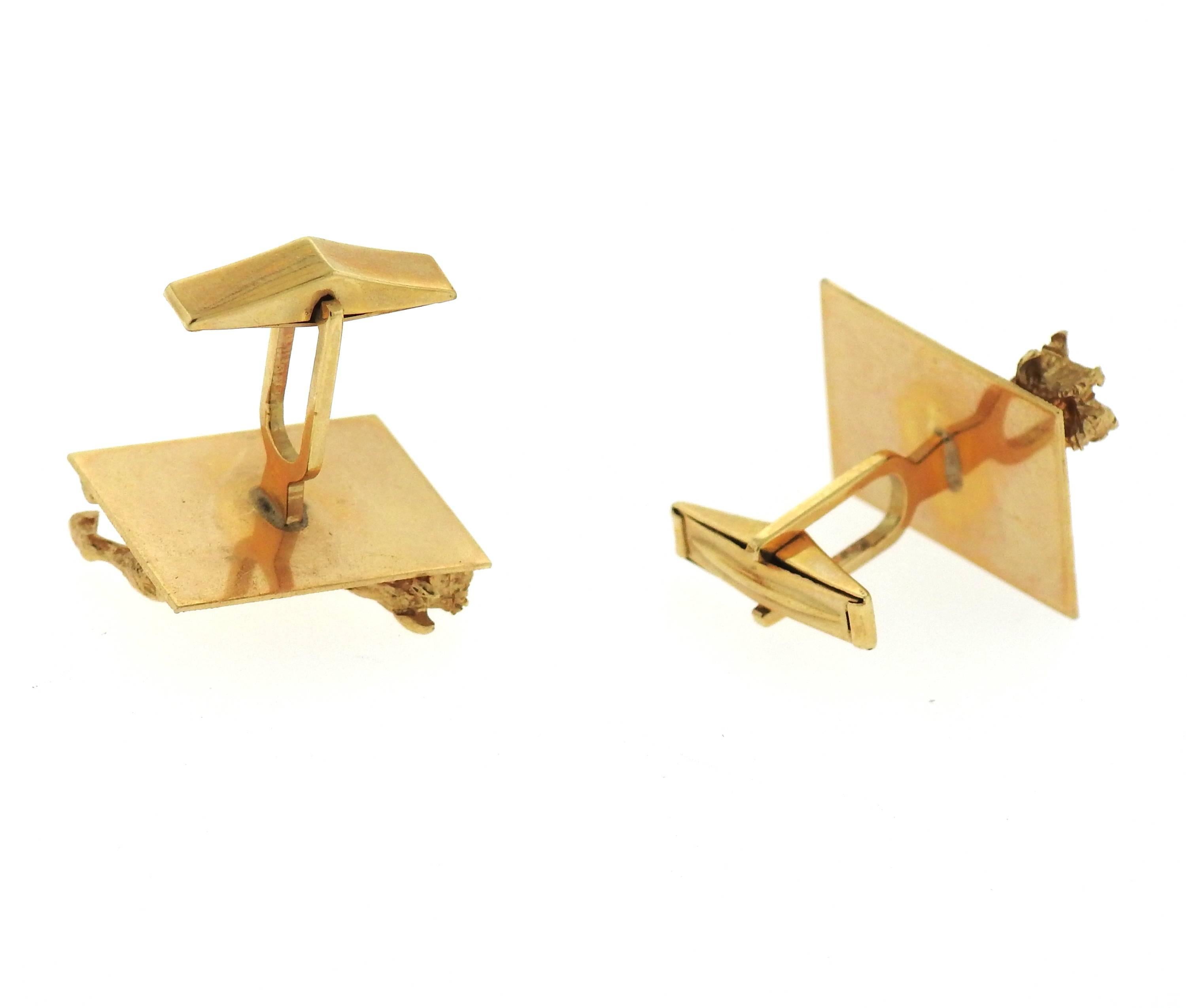 Mid Century Schnauzer Dog Large Gold Cufflinks  In Excellent Condition For Sale In Lambertville, NJ